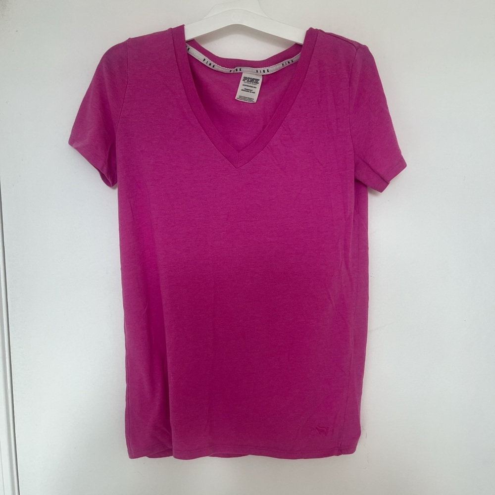 2 VS pink vneck tshirts! 🩷💜